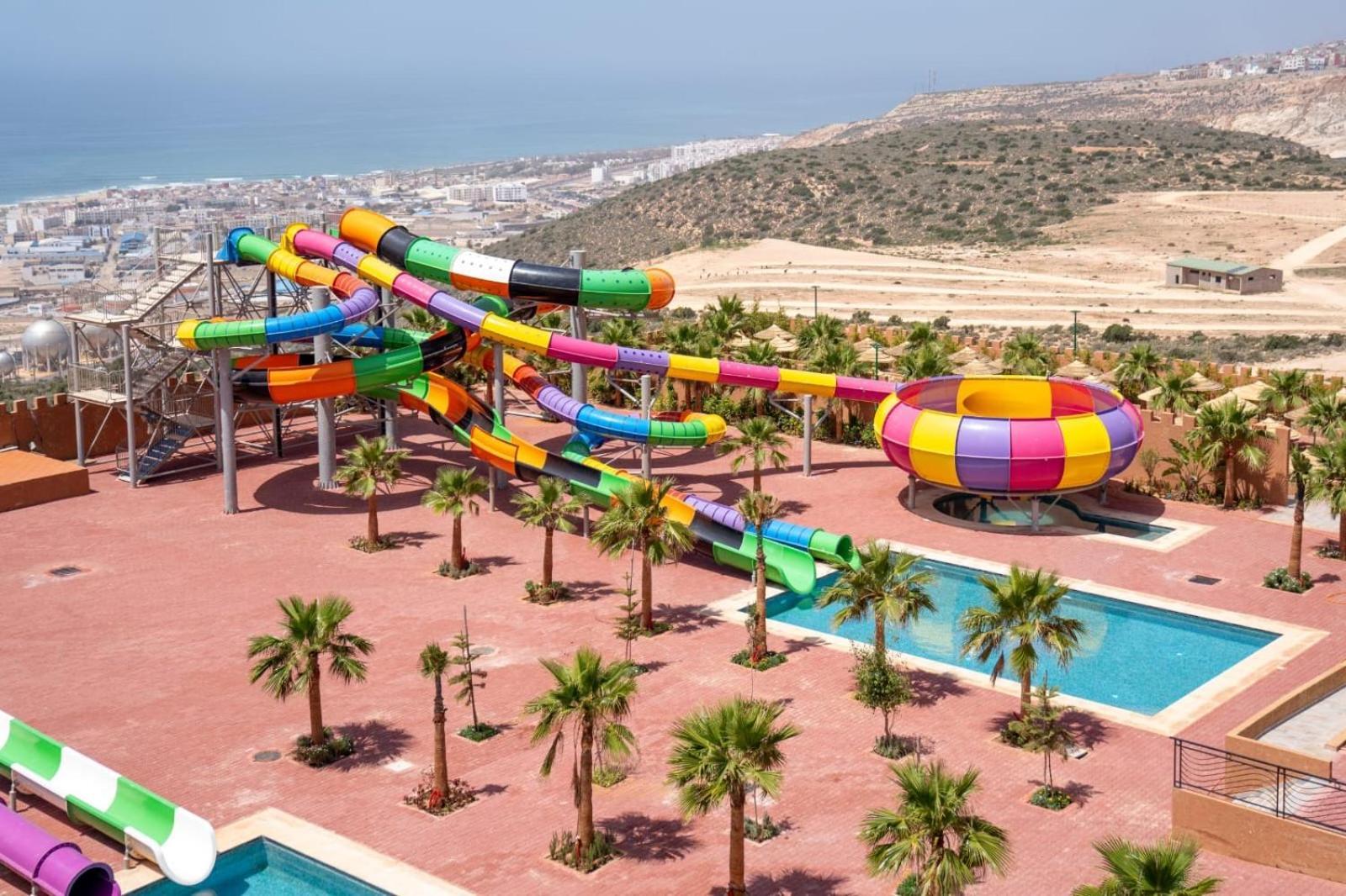 Vue Panoramique Sur Avec Climatisation! A 5 Minutes A Pied De La ! A Environ 6 Minutes En Voiture Du Centre D'agadir Et A 10 Minutes En Voiture De Taghazout ! *